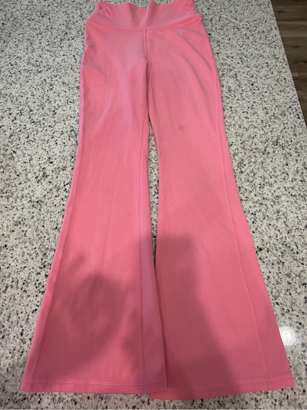 Old Navy Active PowerChill Flare Leggings Pink Size L Runs Small - Picture 3 of 6
